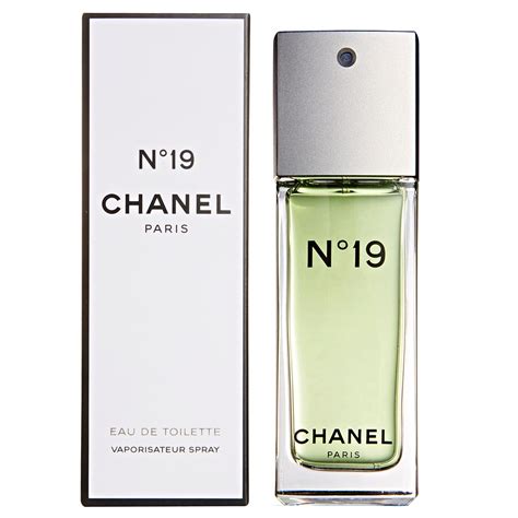 chanel no 5 versus no 19|is Chanel 19 discontinued.